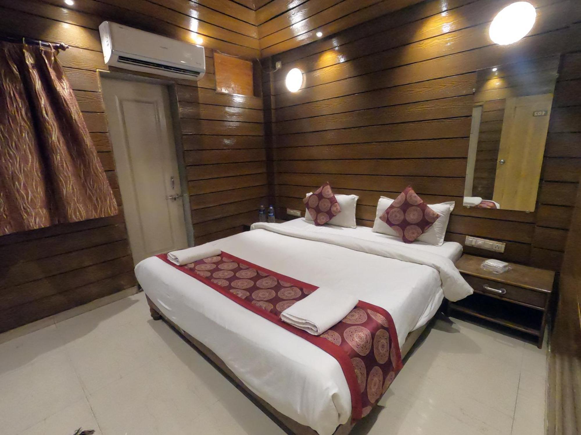 Hill Forest Resort Лонавала Экстерьер фото